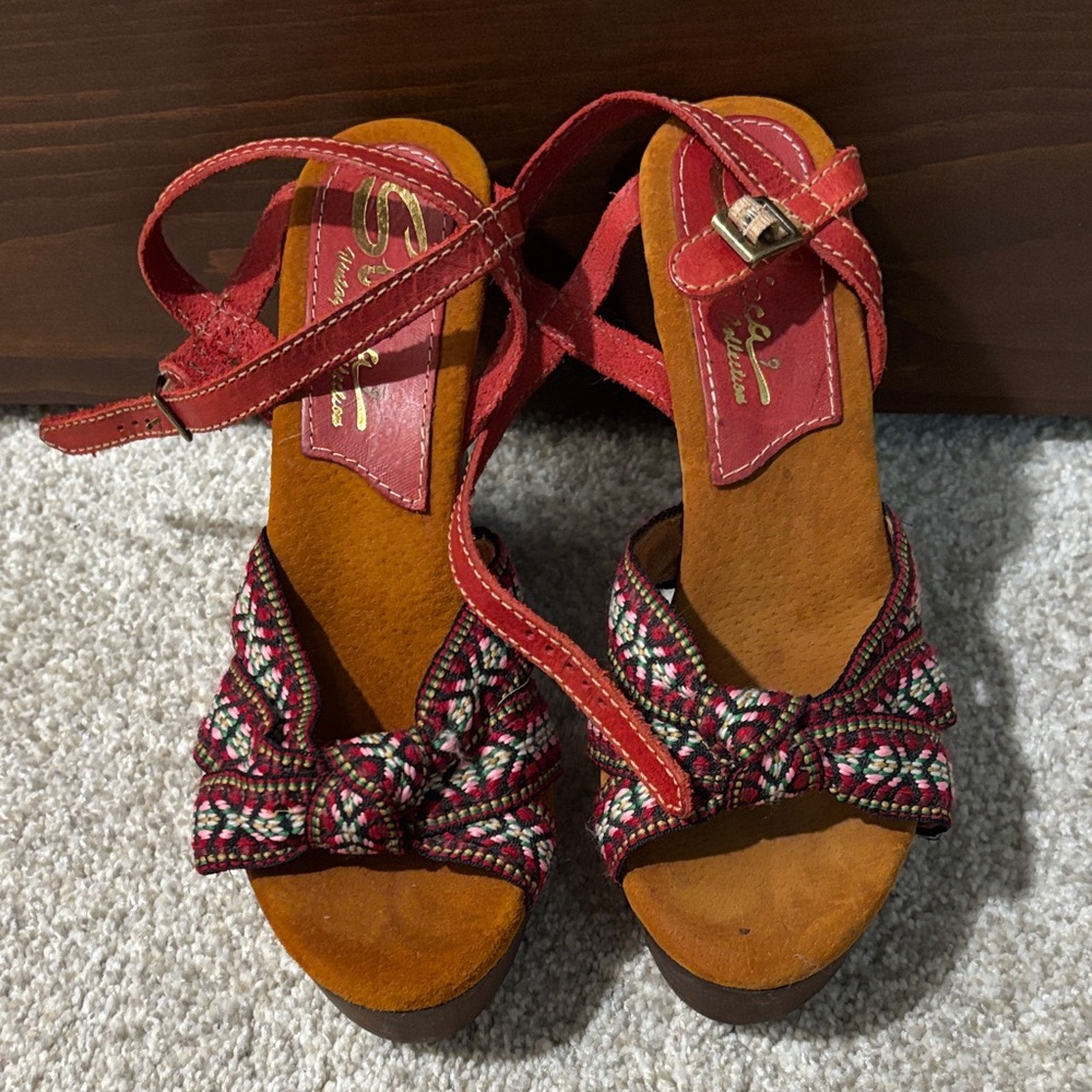 Sbicca Red and Brown Heeled Sandals
